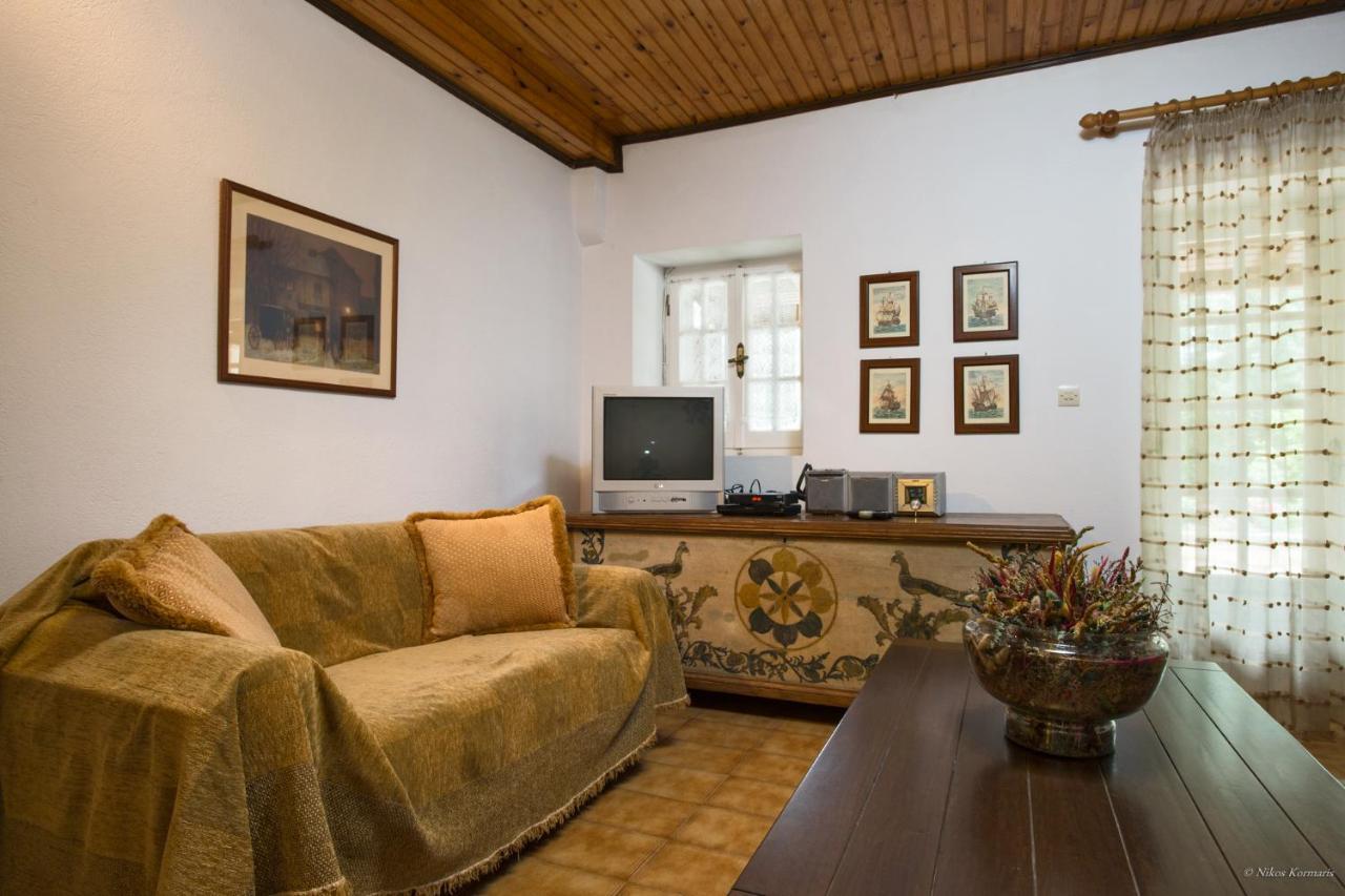 Villa Bacchus Kassiopi Corfu Exterior photo