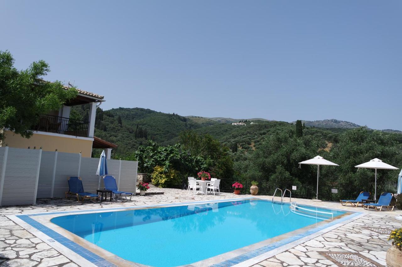 Villa Bacchus Kassiopi Corfu Exterior photo