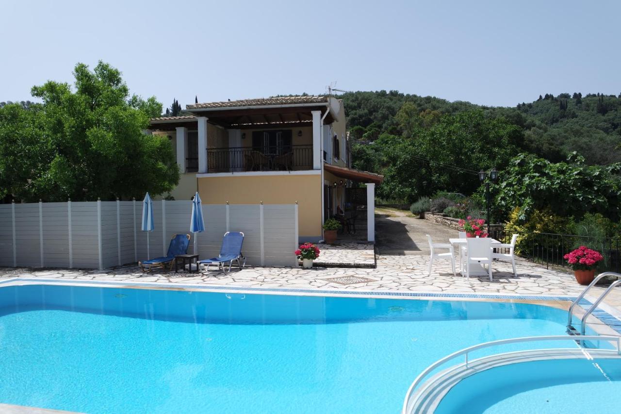 Villa Bacchus Kassiopi Corfu Exterior photo